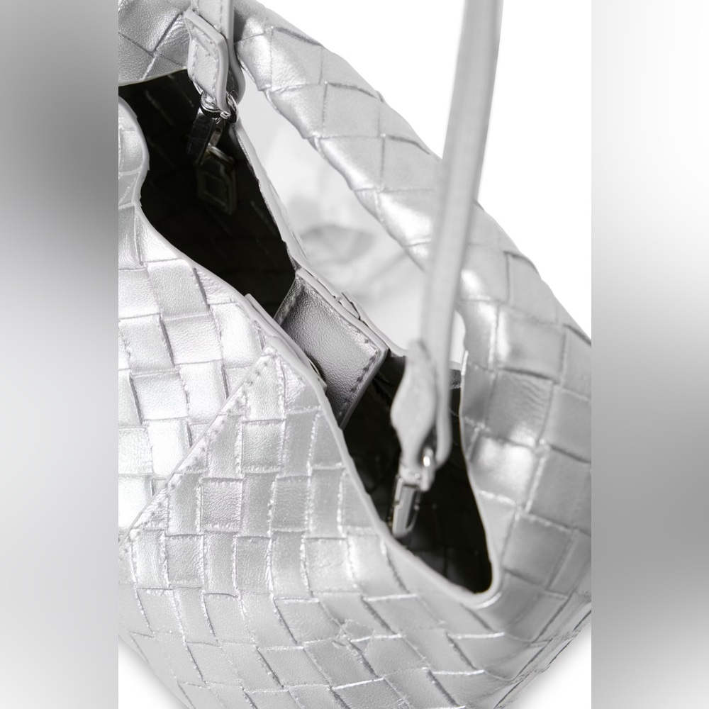 ISHI Silver Woven Crossbody Handbag – Danish Brand - Picture 4 of 9